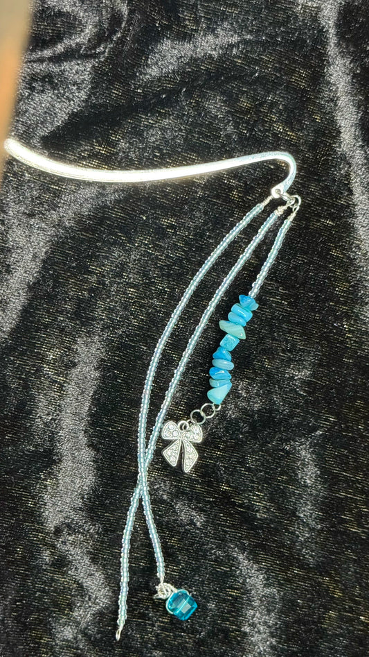 The Bookworm’s Bow (Bookmark)